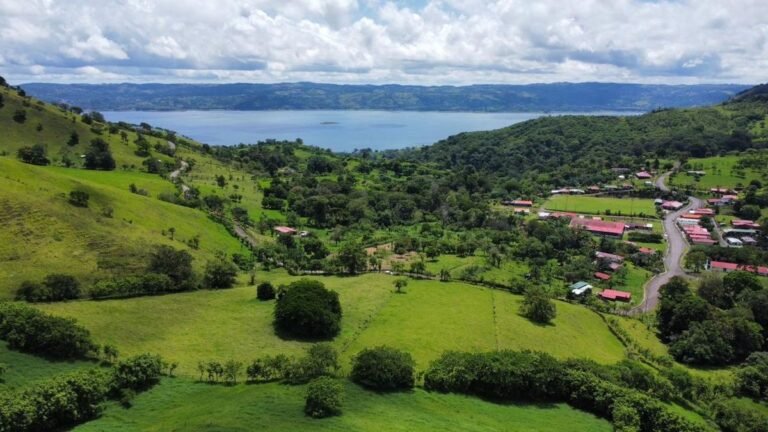 Finca con vista al Lago Arenal
