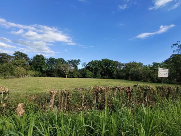 Terreno de 26.215 m² — La Cuesta, Corredores